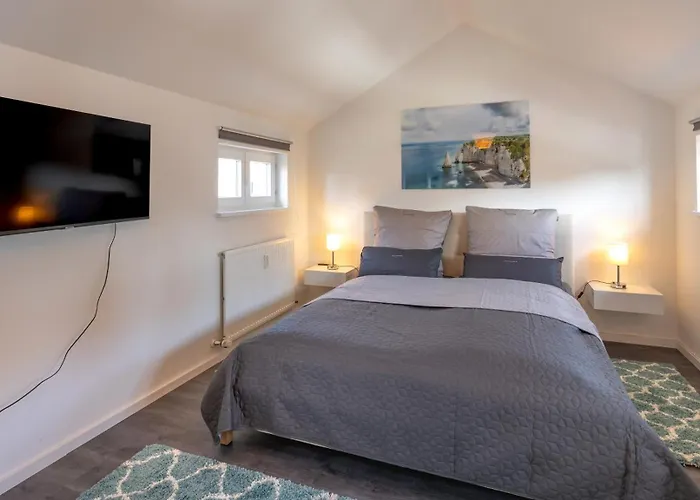 Sweethome - Maisonette Apartment, Parkplatz, Wifi, Naehe Zentrum