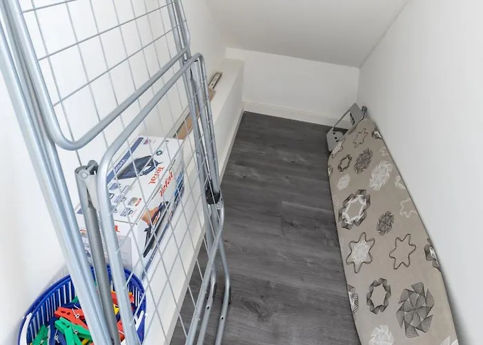 Sweethome - Maisonette Apartment, Parkplatz, Wifi, Naehe Zentrum *
