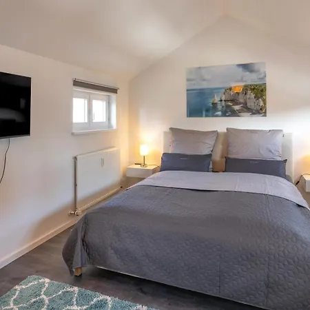 Sweethome - Maisonette Apartment, Parkplatz, Wifi, Naehe Zentrum