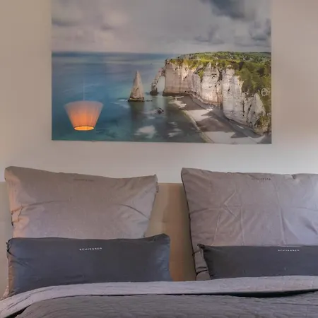 Sweethome - Maisonette Apartment, Parkplatz, Wifi, Naehe Zentrum Апартаменты Фюрстенфельдбрукк