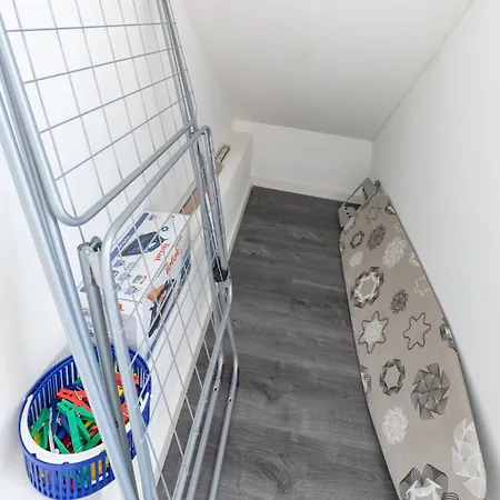 Sweethome - Maisonette Apartment, Parkplatz, Wifi, Naehe Zentrum *